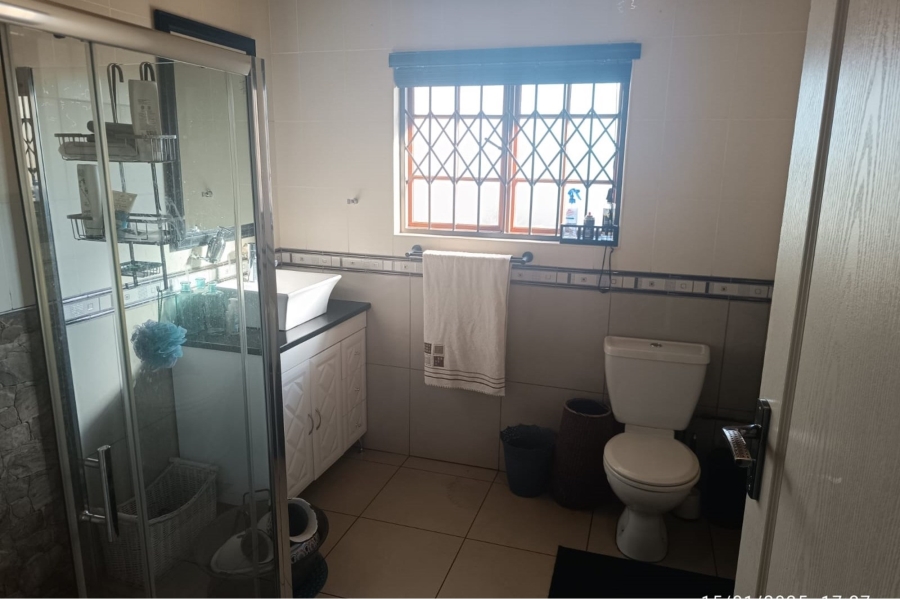 5 Bedroom Property for Sale in Doringkruin North West